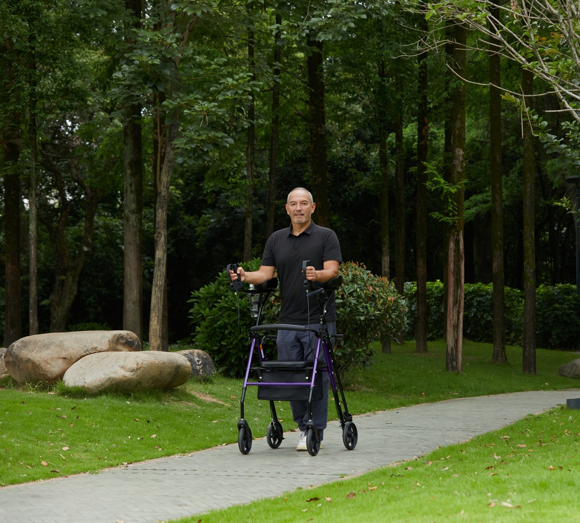 Do Rollator Walkers Come with Back Support? – Elenker